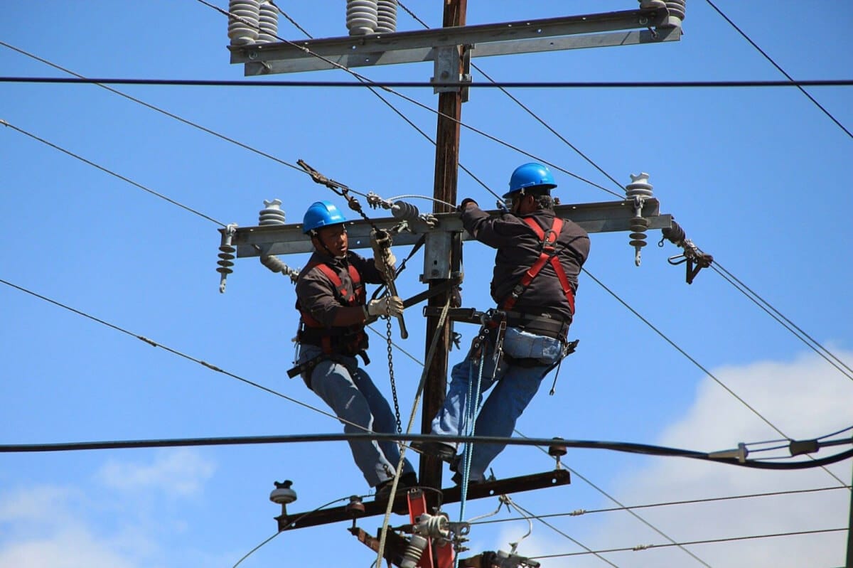 Discover How To Maximize Your Business’s Efficiency with Electrical Contracting Services!